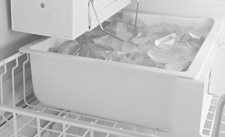 Understanding The Issue: GE Ice Maker E855 Leaking Water Bottom Side